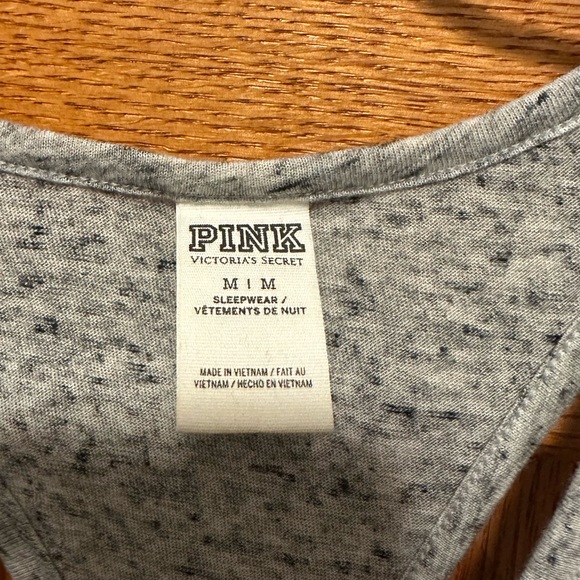 Victoria’s Secret PINK Top - Picture 2 of 3